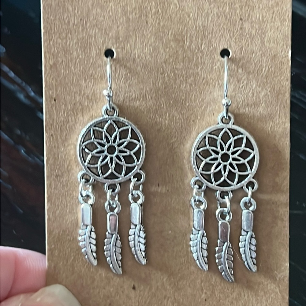 Dreamcatcher earrings-NWT